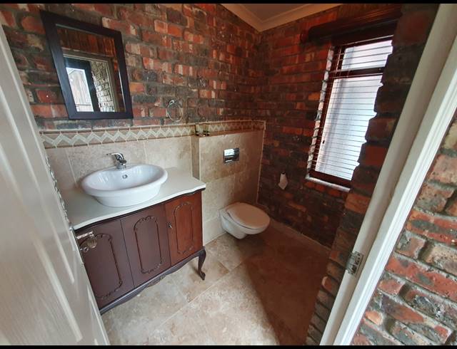 4 BEDROOM HOUSE FOR SALE IN SUNSET BEACH